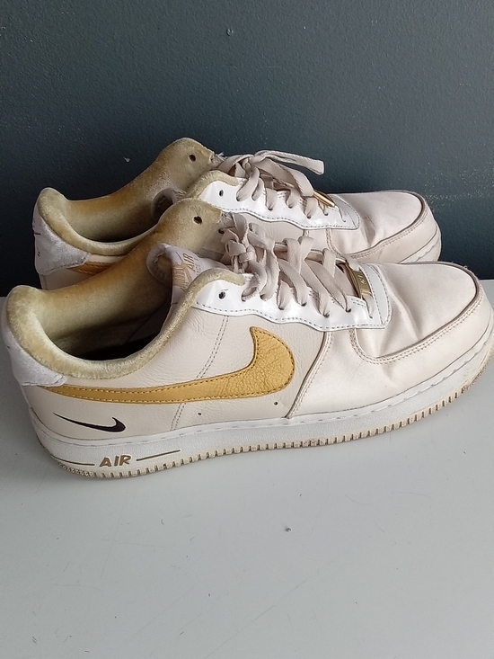 Nike Air Force 1 Men’s Athletic Shoes in Cream‎ and Gold main image 8